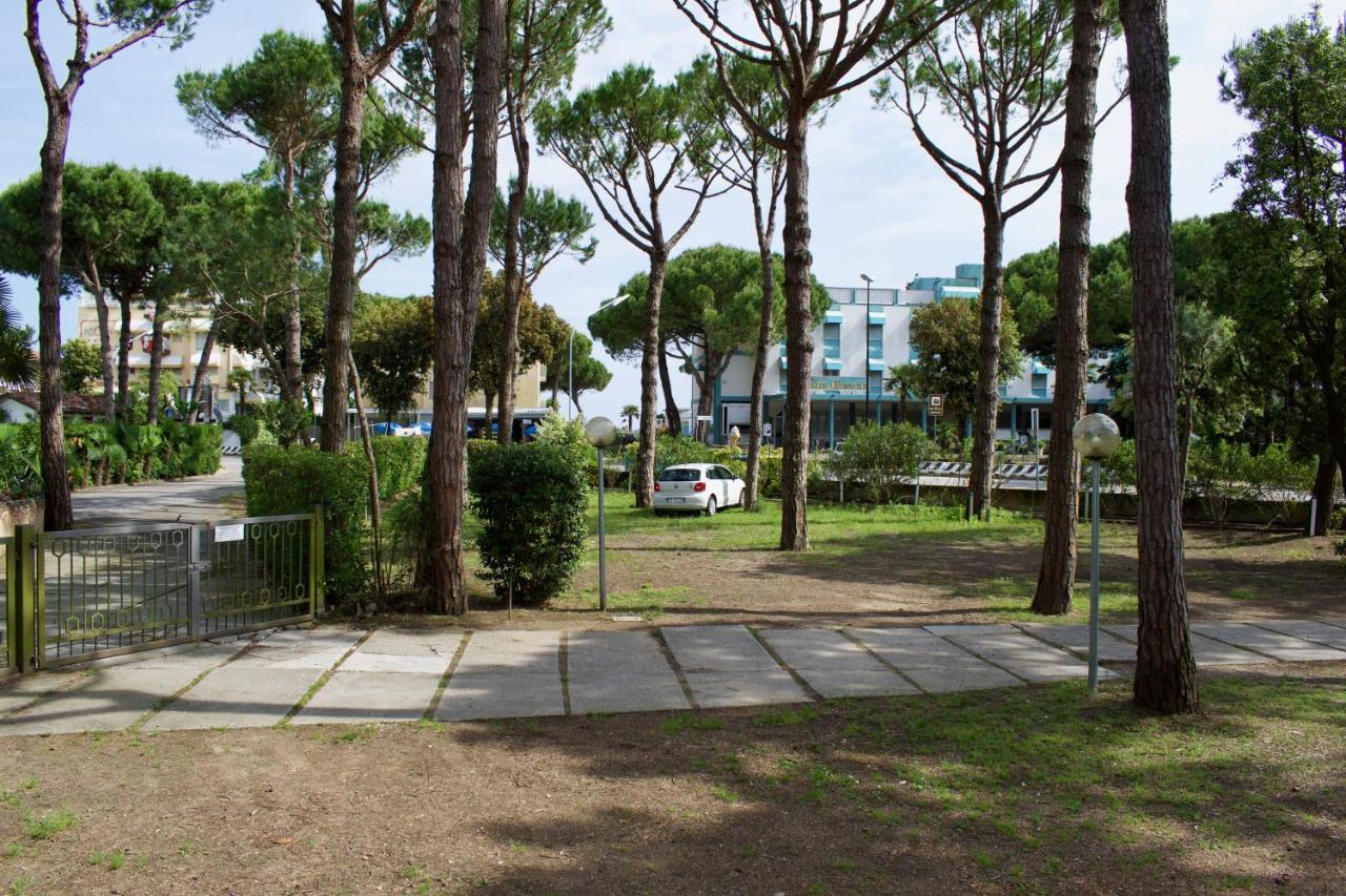 App4Rent - Villa Cristina 5 - Rinnovato Lido di Jesolo Eksteriør billede